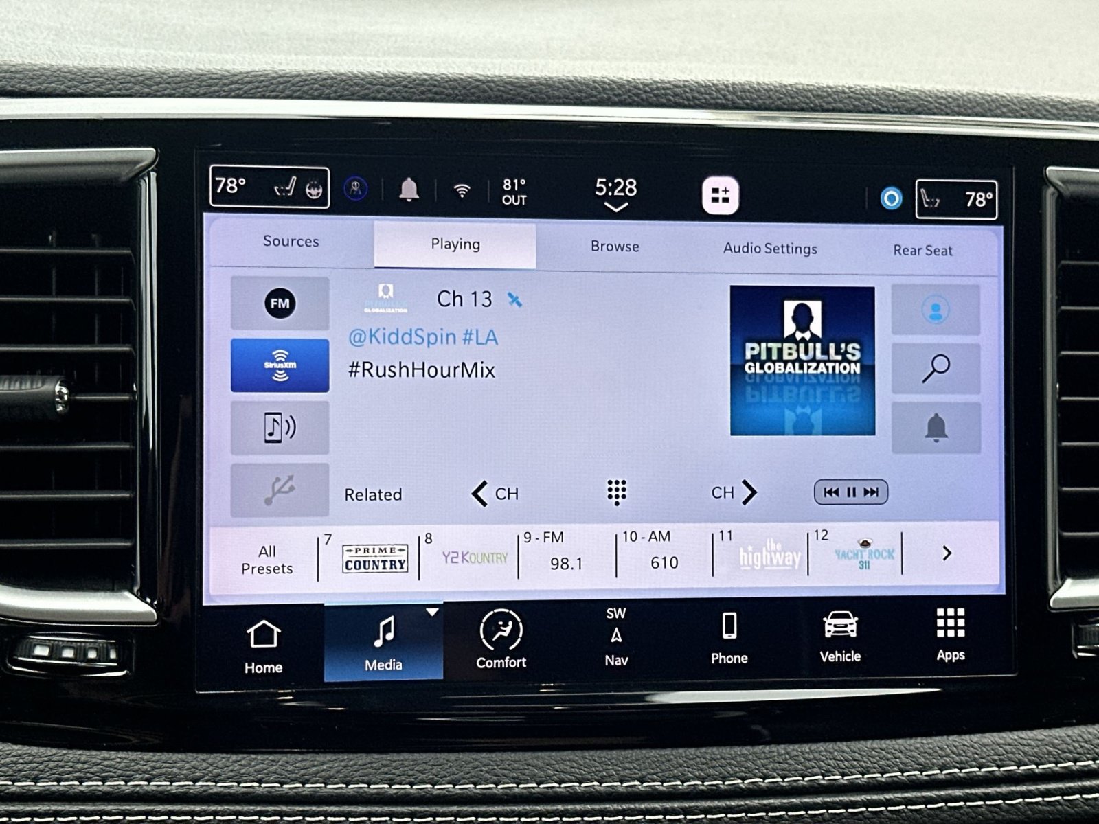 Used 2023 Chrysler Pacifica Limited w/ Uconnect Theater Family Group AWD/4WD image 26