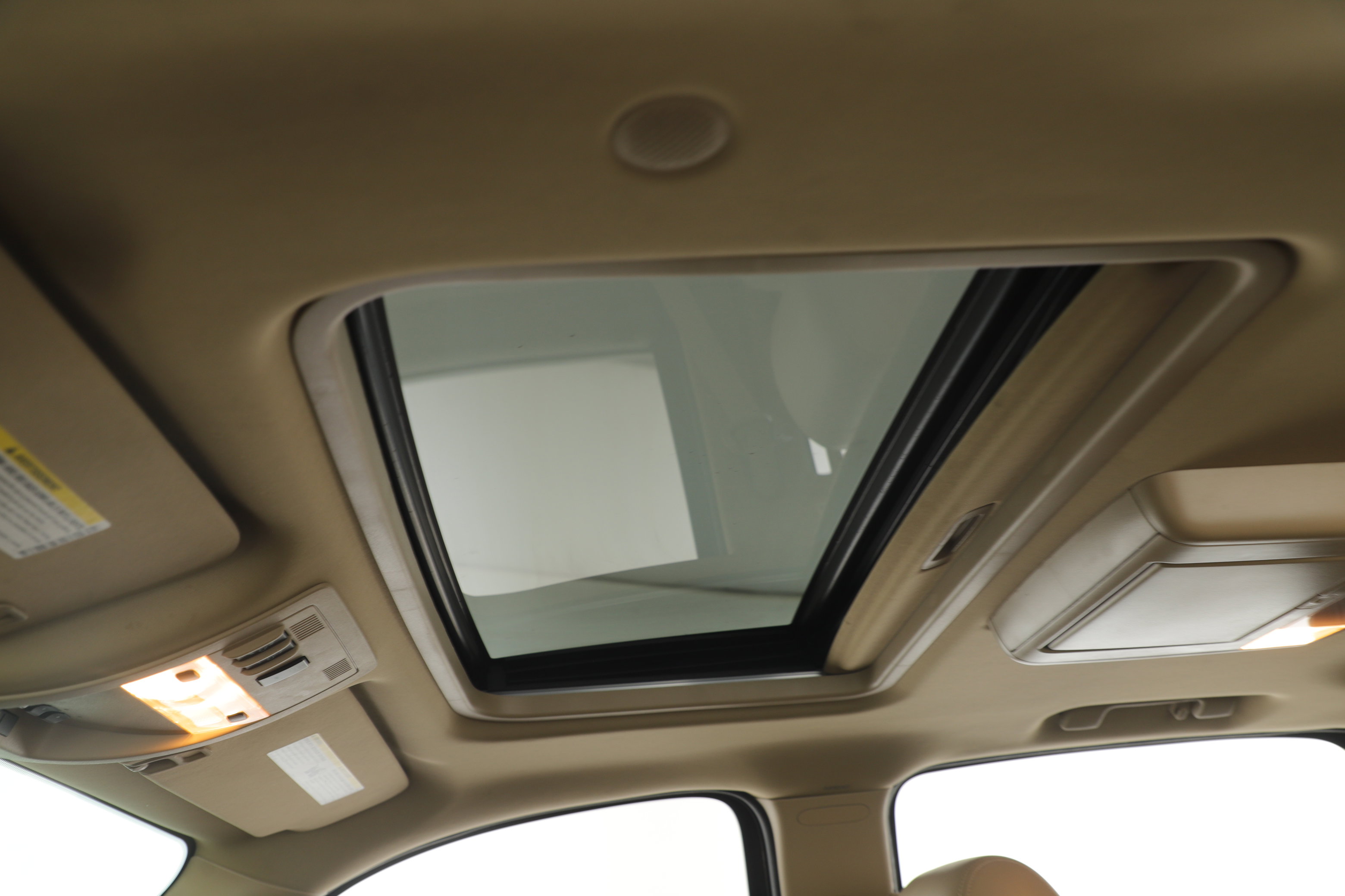 Used 2013 Chevrolet Suburban LTZ image 28