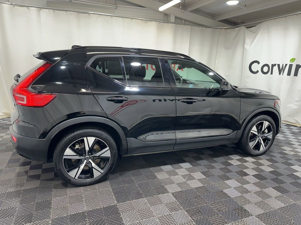 Used 2021 Volvo XC40 P8 Recharge image 10