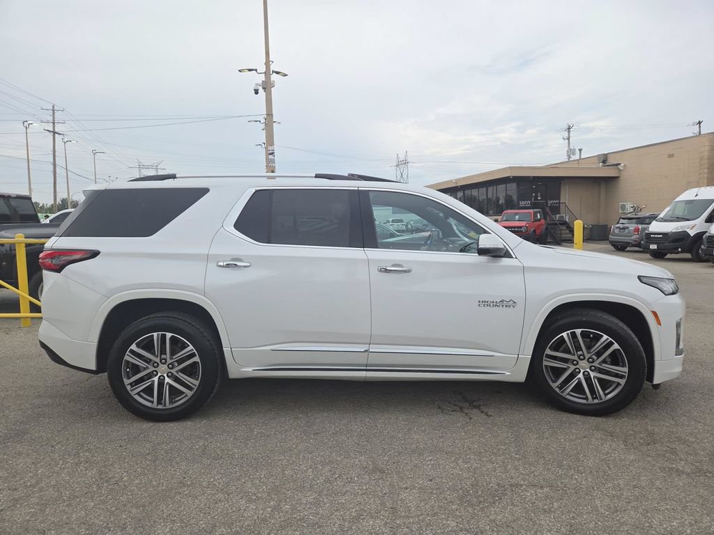 Used 2023 Chevrolet Traverse High Country AWD/4WD image 17
