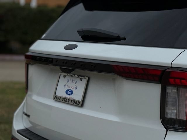 New 2026 Ford Explorer Active w/ Active Comfort Package RWD image 8
