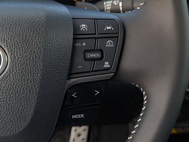 Used 2025 Toyota Camry SE image 14