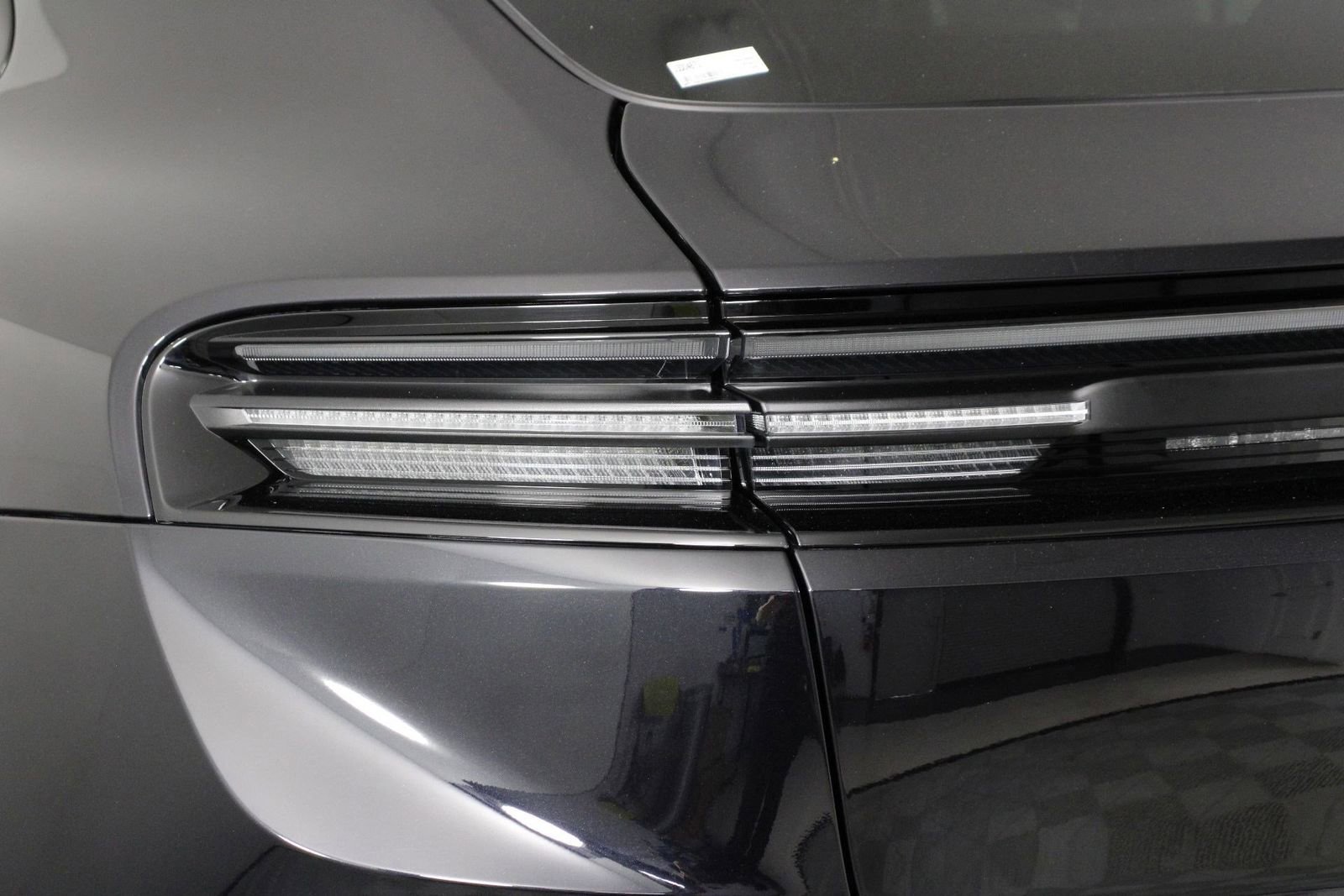 Certified 2025 Porsche Macan 4 Electric image 21