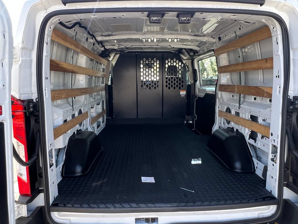 Certified 2025 Ford Transit 250 Low Roof w/ Exterior Upgrade Package RWD image 18