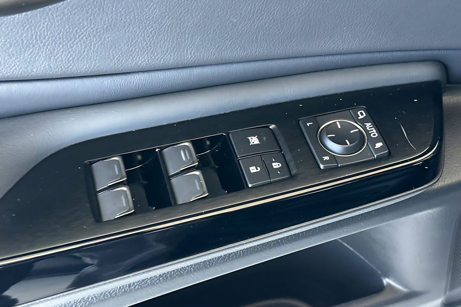 Certified 2024 Lexus ES 350 w/ Premium Package FWD image 15