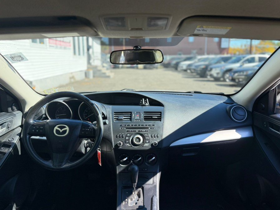 Used 2012 MAZDA MAZDA3 i Touring FWD image 12