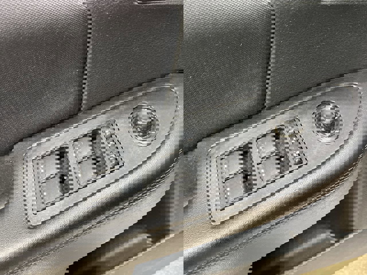 Used 2014 Chrysler 200 Touring image 19