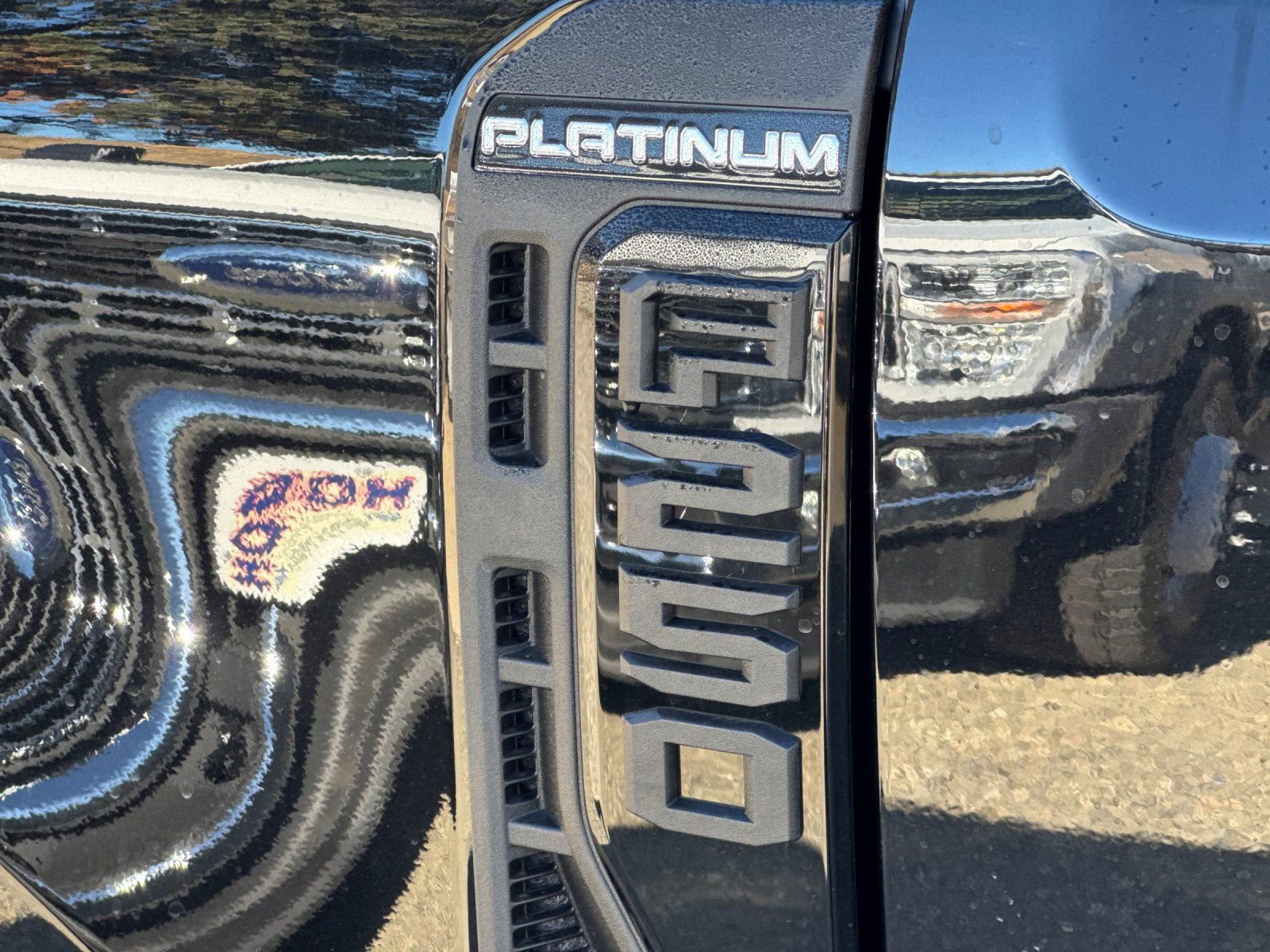 New 2026 Ford F250 Platinum w/ FX4 Off-Road Package image 32