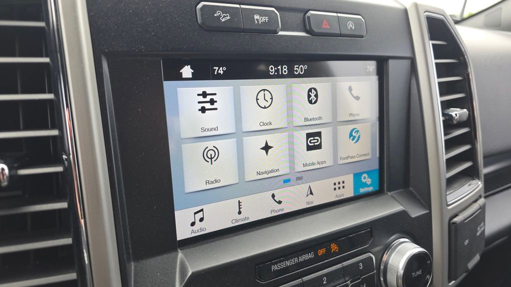 Used 2018 Ford F150 Lariat w/ Equipment Group 502A Luxury AWD/4WD image 18