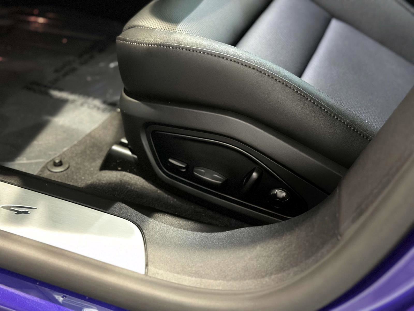 Certified 2025 Porsche Taycan image 21