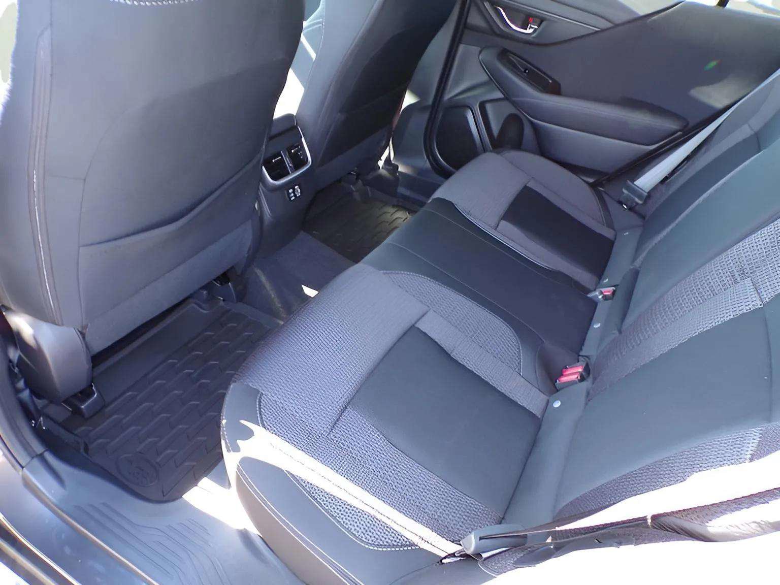 Used 2025 Subaru Outback Premium image 10