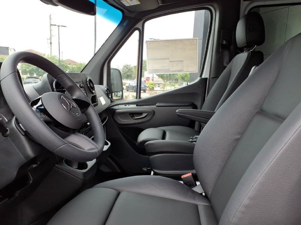 New 2026 Mercedes-Benz Sprinter 2500 image 14