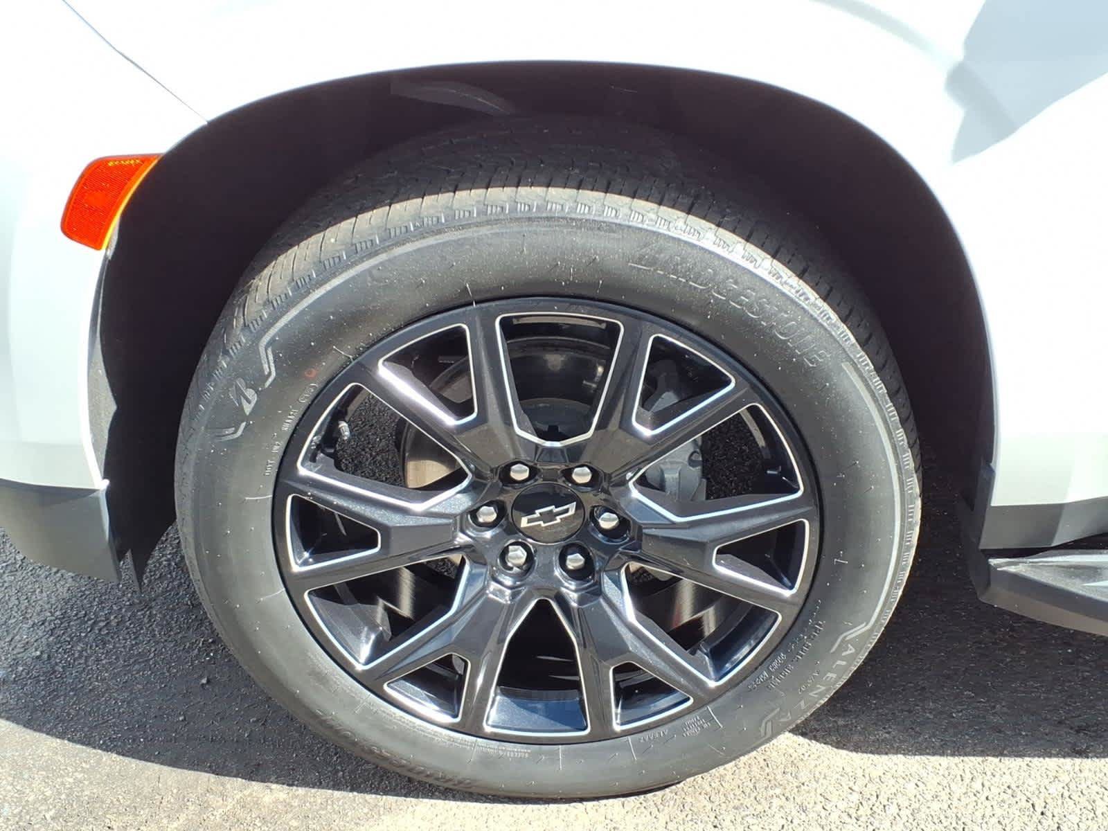 Certified 2023 Chevrolet Tahoe LT w/ Luxury Package AWD/4WD image 8