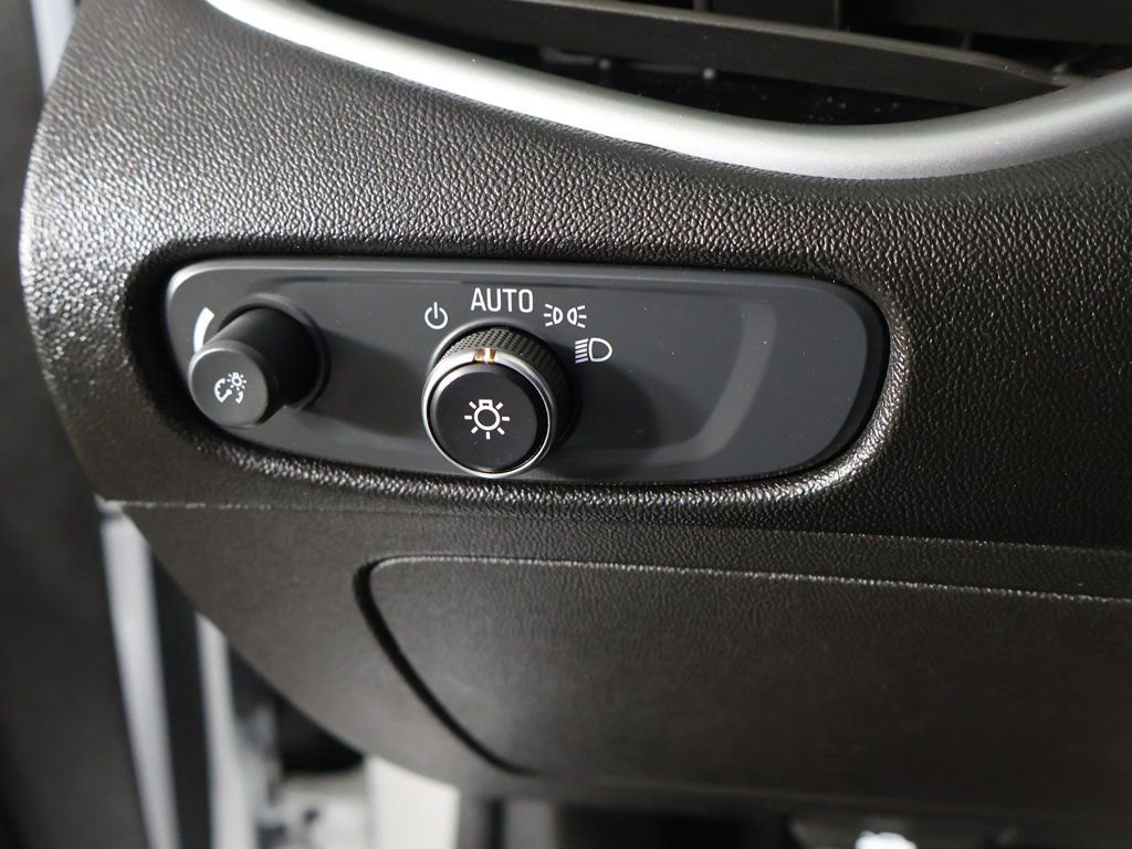 Used 2024 Chevrolet Malibu LS image 32