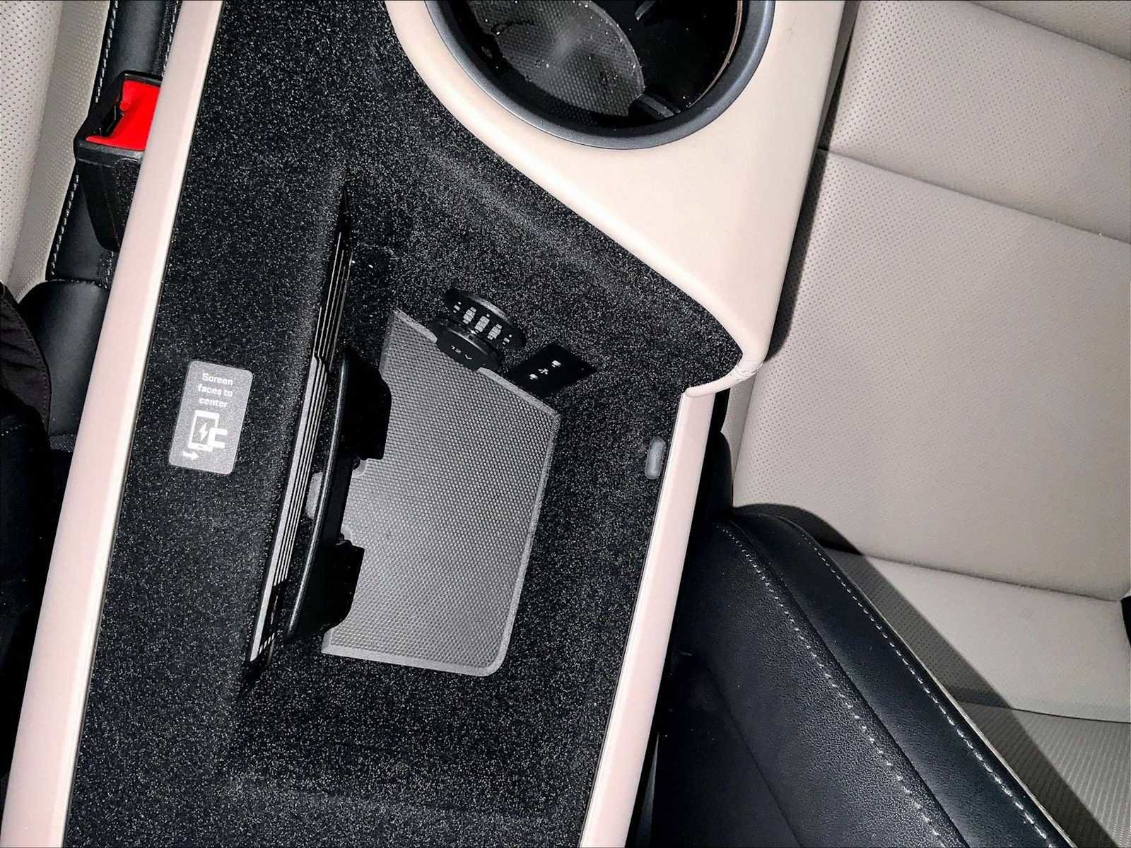 Used 2025 Porsche Taycan image 29