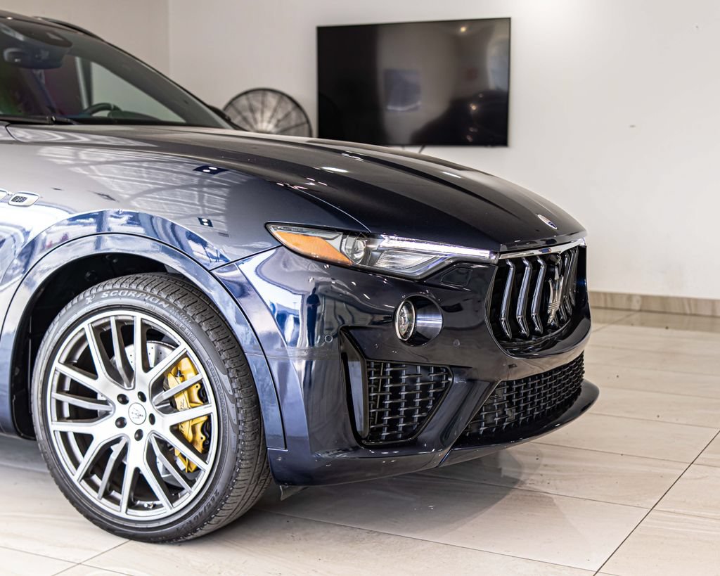 Used 2019 Maserati Levante S GranSport AWD/4WD image 3