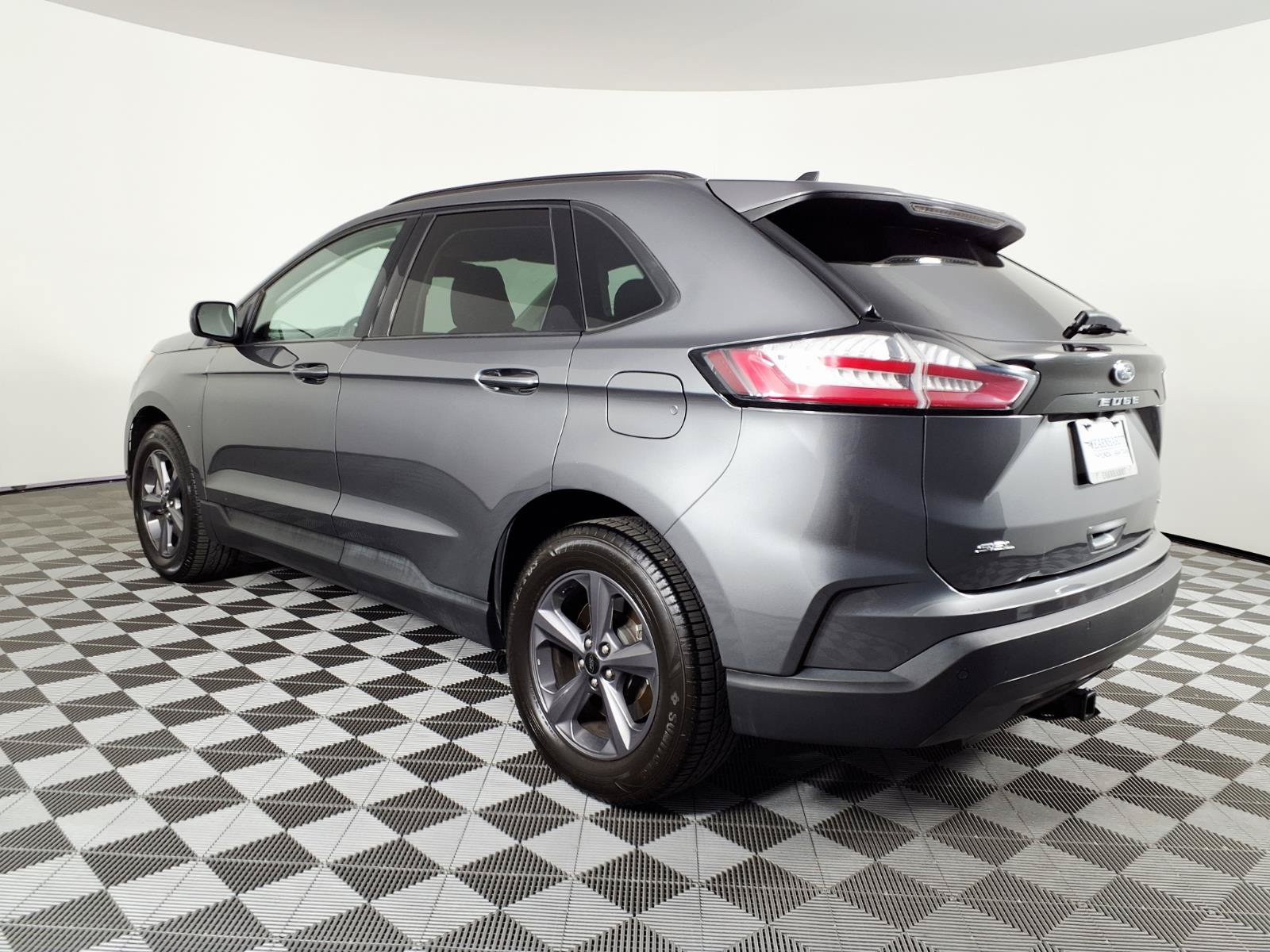 Used 2024 Ford Edge SEL w/ Sport Appearance Package AWD/4WD image 6