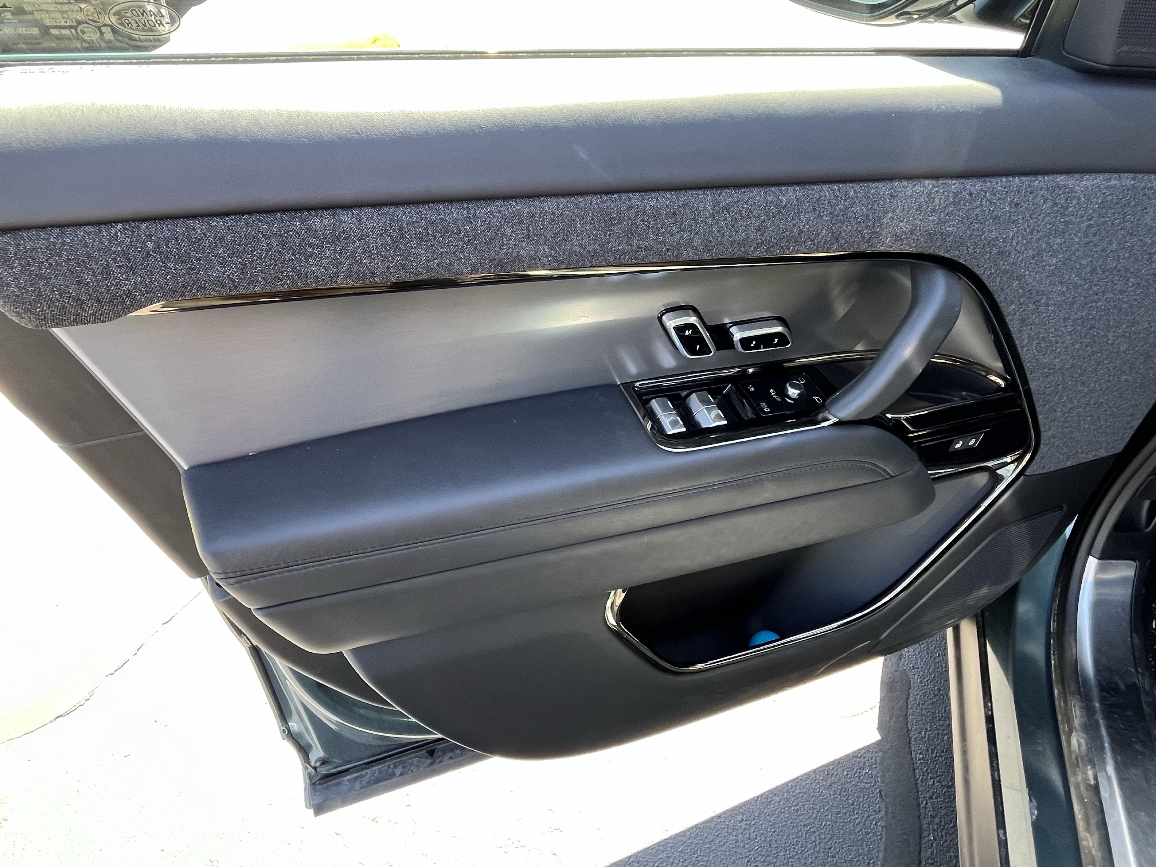 Used 2024 Land Rover Range Rover Sport Dynamic SE image 25