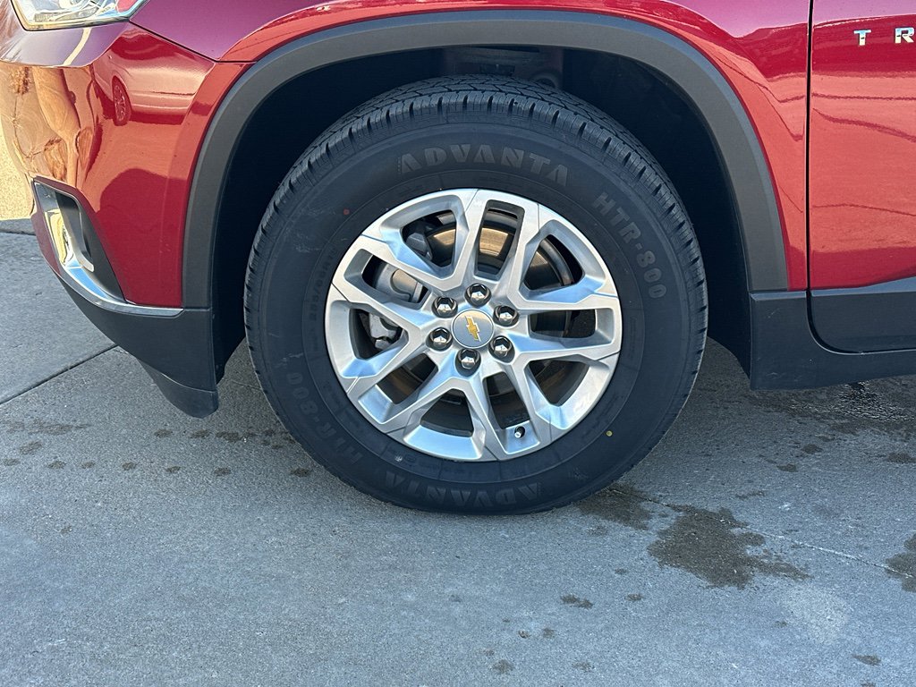 Used 2020 Chevrolet Traverse LT w/ LPO, Floor Liner Package image 3