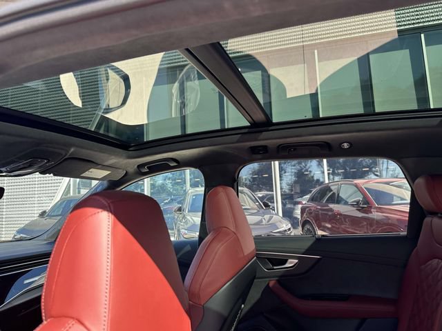 New 2026 Audi SQ7 Prestige AWD/4WD image 7