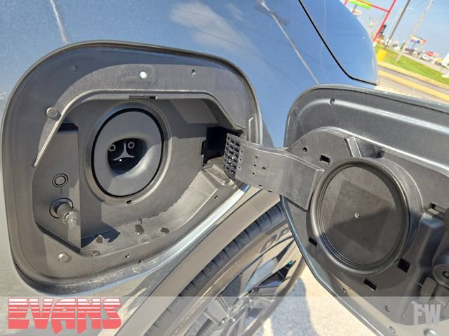 New 2026 Toyota C-HR AWD/4WD image 3