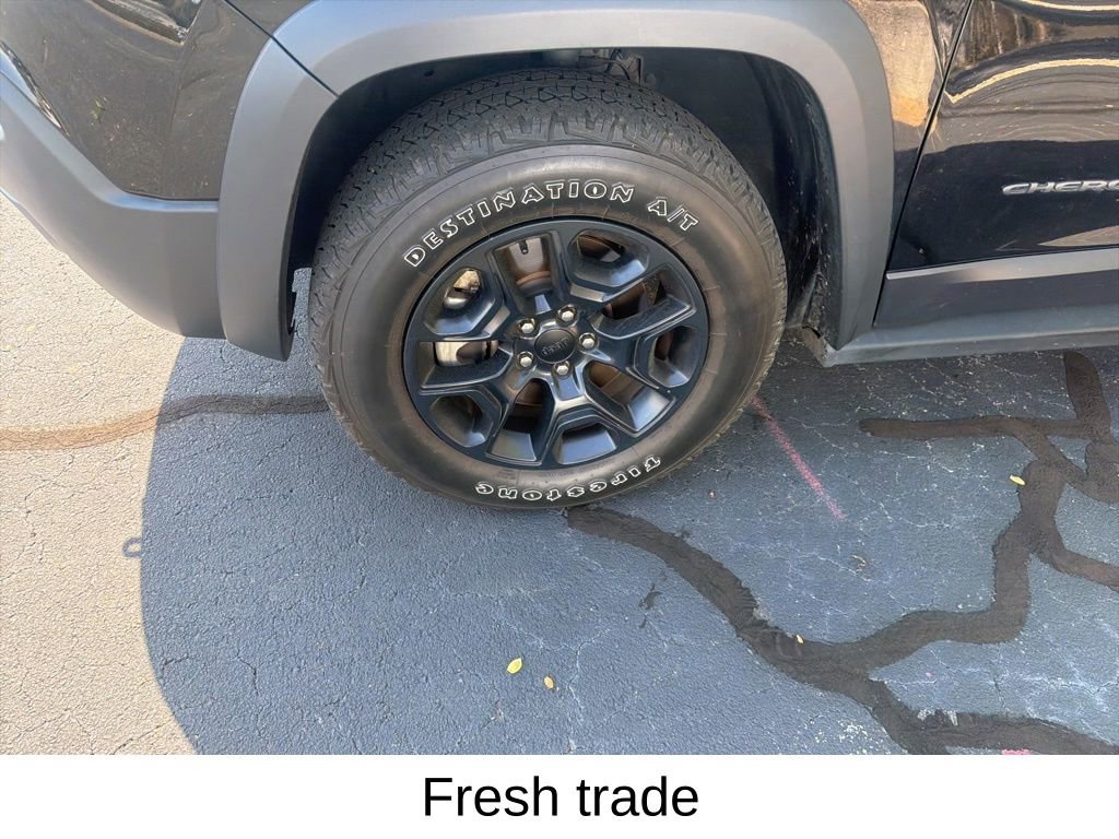 Used 2022 Jeep Cherokee Trailhawk w/ Sun, Sound & Nav Group image 2