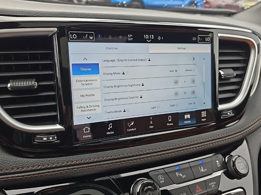 New 2026 Chrysler Pacifica Pinnacle FWD image 30