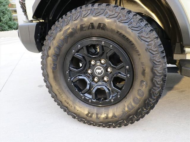 Used 2024 Ford Bronco Wildtrak image 13