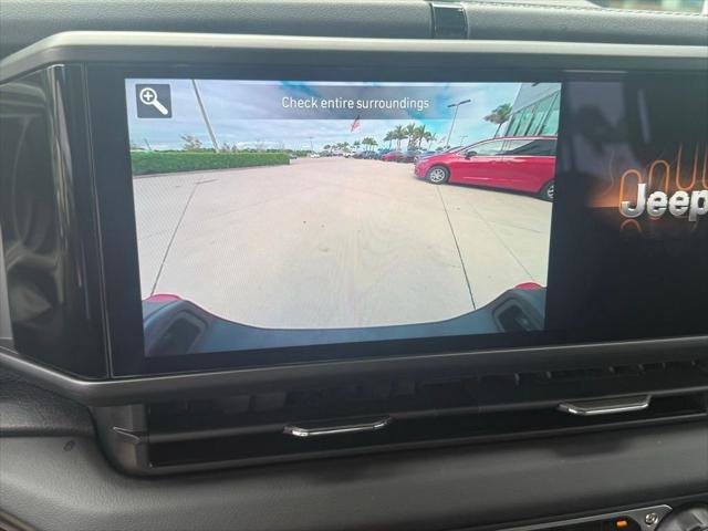 Certified 2025 Jeep Gladiator Rubicon image 15