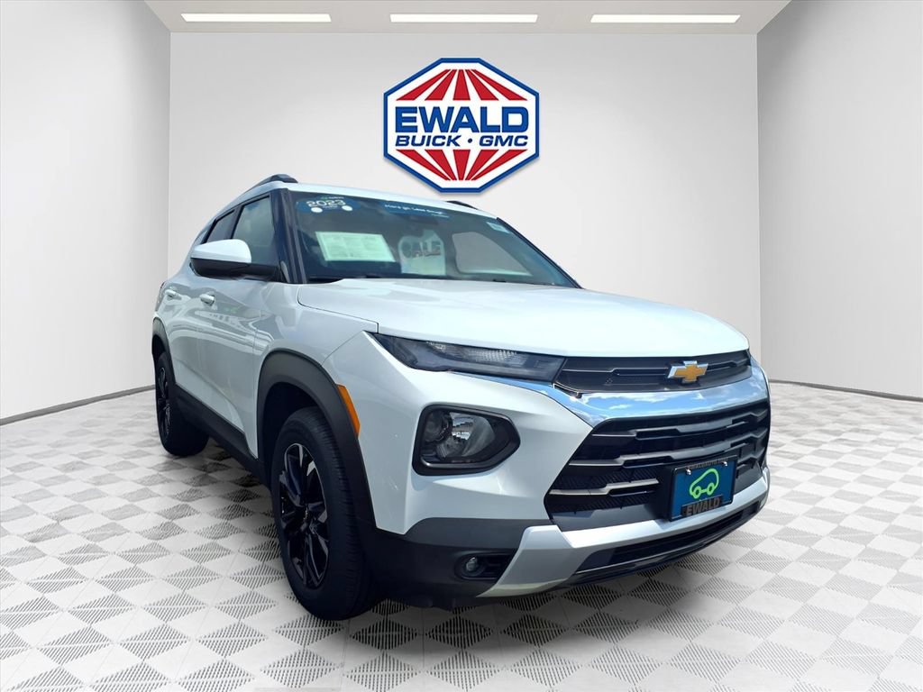 Certified 2023 Chevrolet TrailBlazer LT FWD image 2
