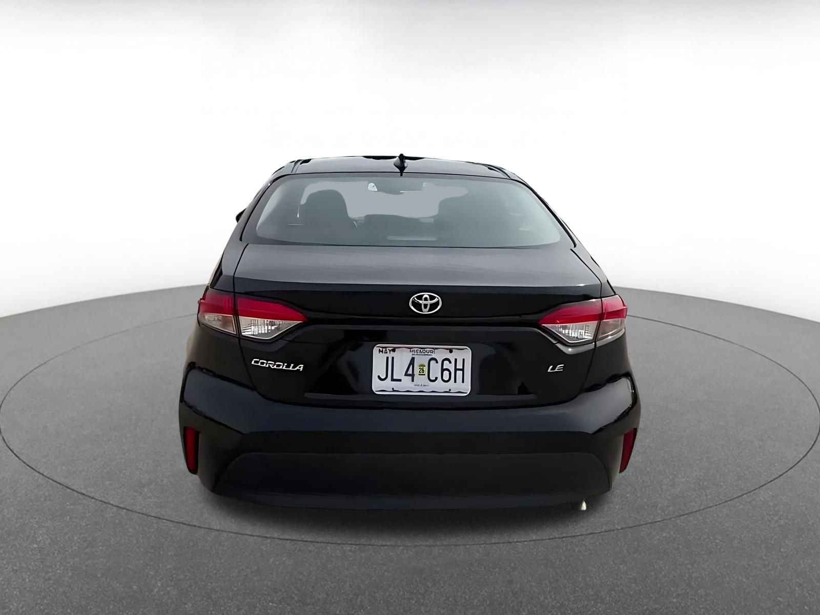 Used 2025 Toyota Corolla LE image 12