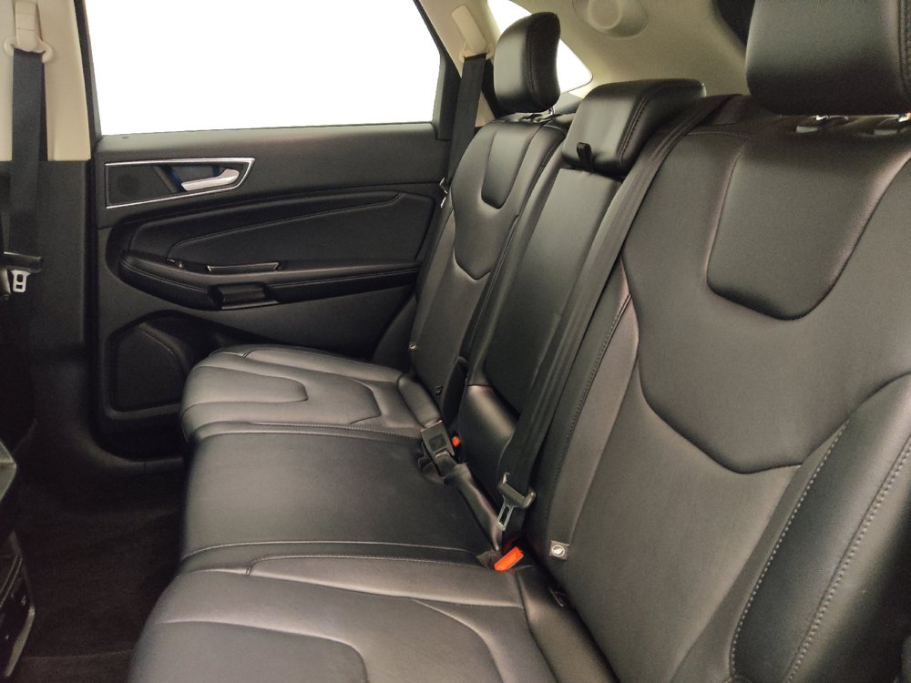 Used 2018 Ford Edge Titanium w/ Technology Package AWD/4WD image 18