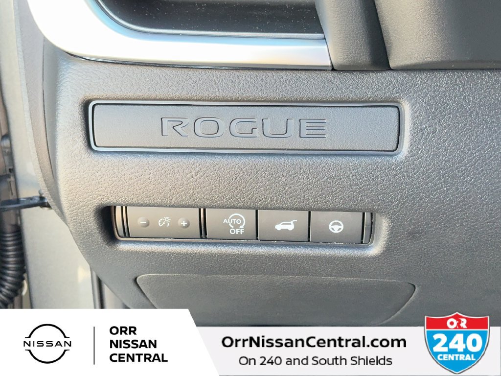 New 2027 Nissan Rogue Dark Armor FWD image 19