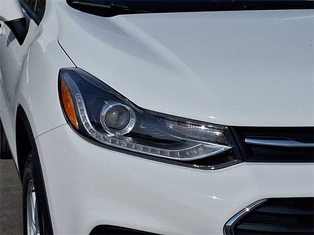 Certified 2022 Chevrolet Trax LT w/ LT Convenience Package image 9