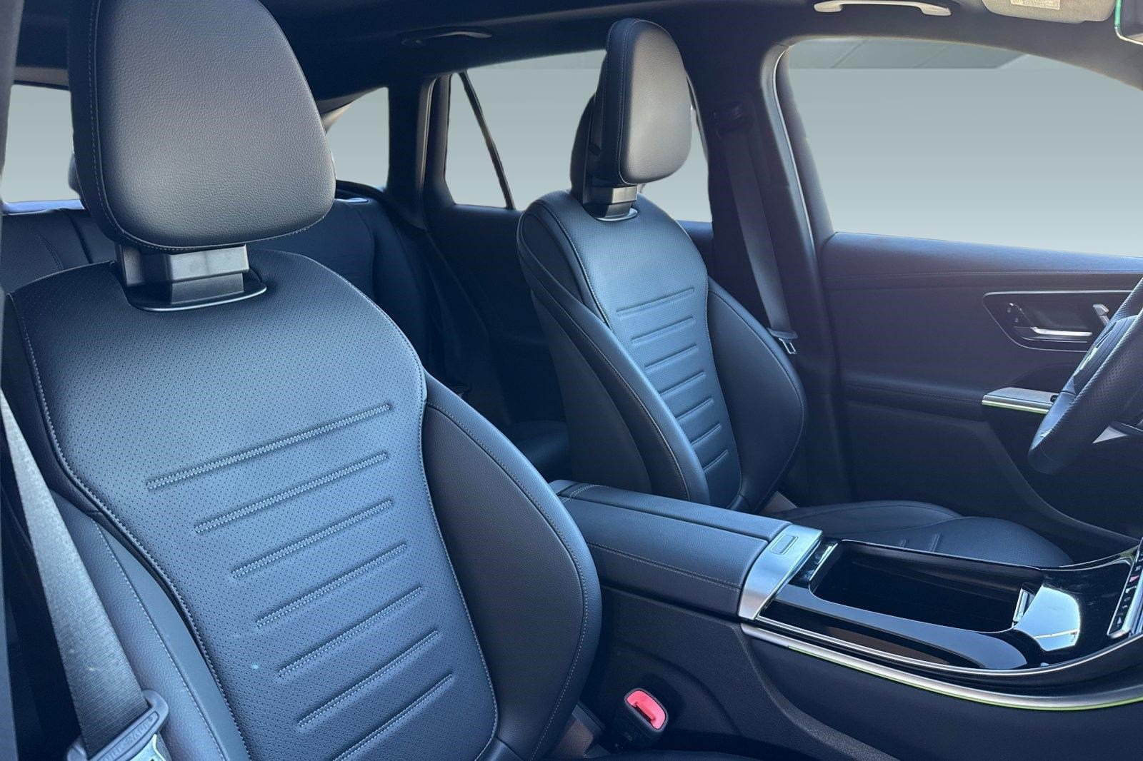 Certified 2025 Mercedes-Benz GLC 350e 4MATIC image 36
