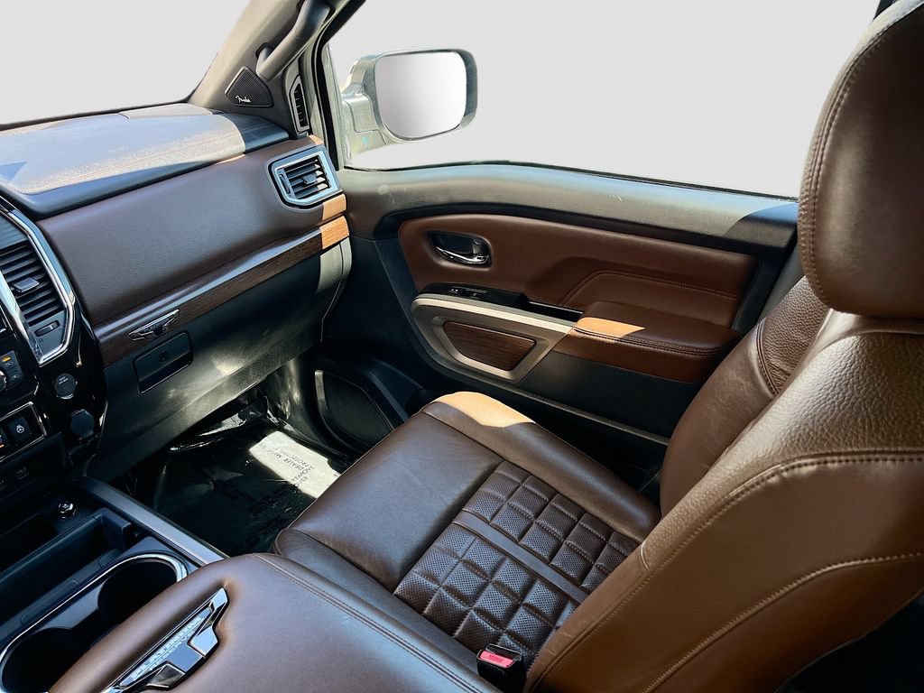 Used 2023 Nissan Titan Platinum Reserve w/ Moonroof Package AWD/4WD image 25