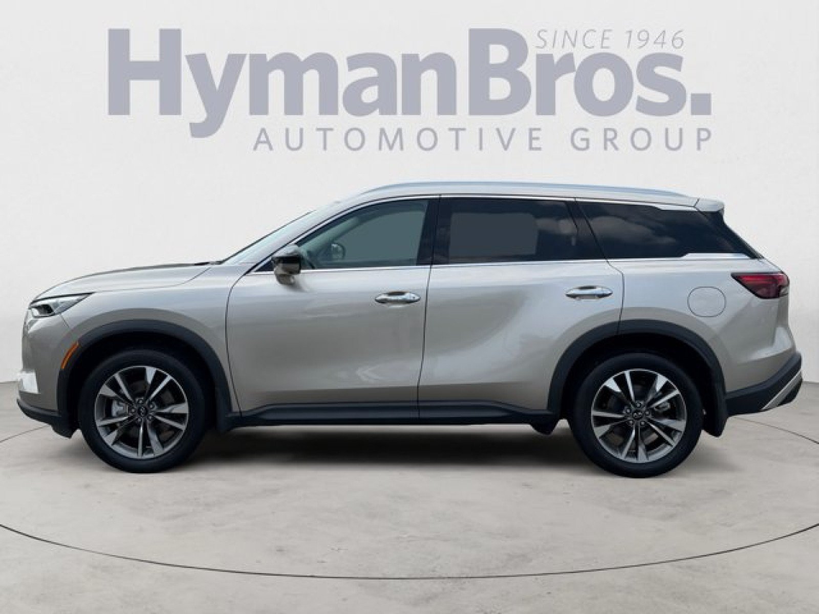Certified 2025 INFINITI QX60 Luxe w/ Vision Package AWD/4WD image 6