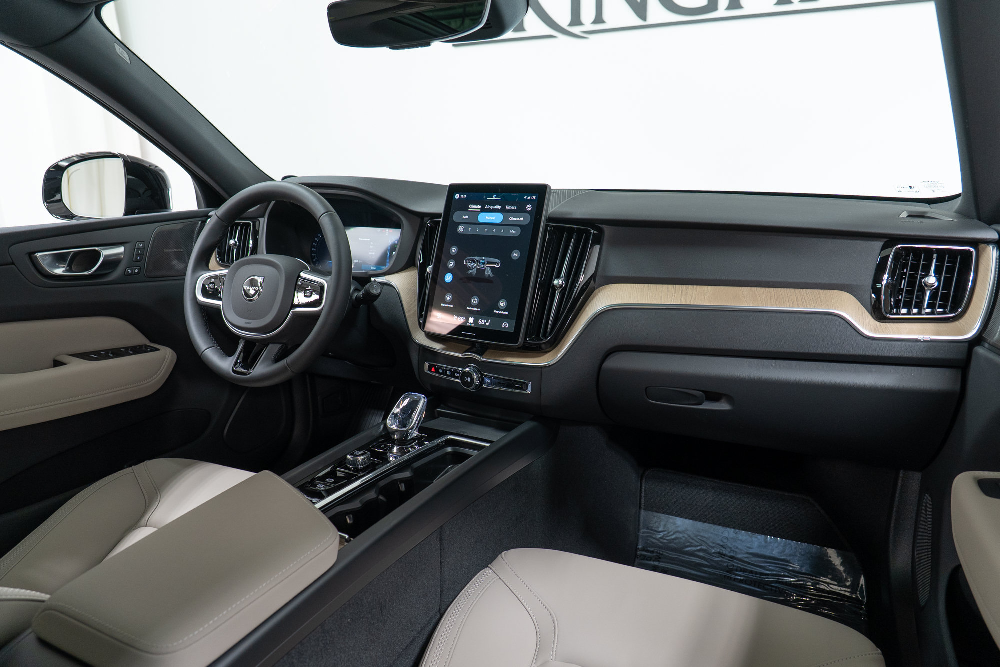 New 2026 Volvo XC60 T8 Plus w/ Climate Package AWD/4WD image 14