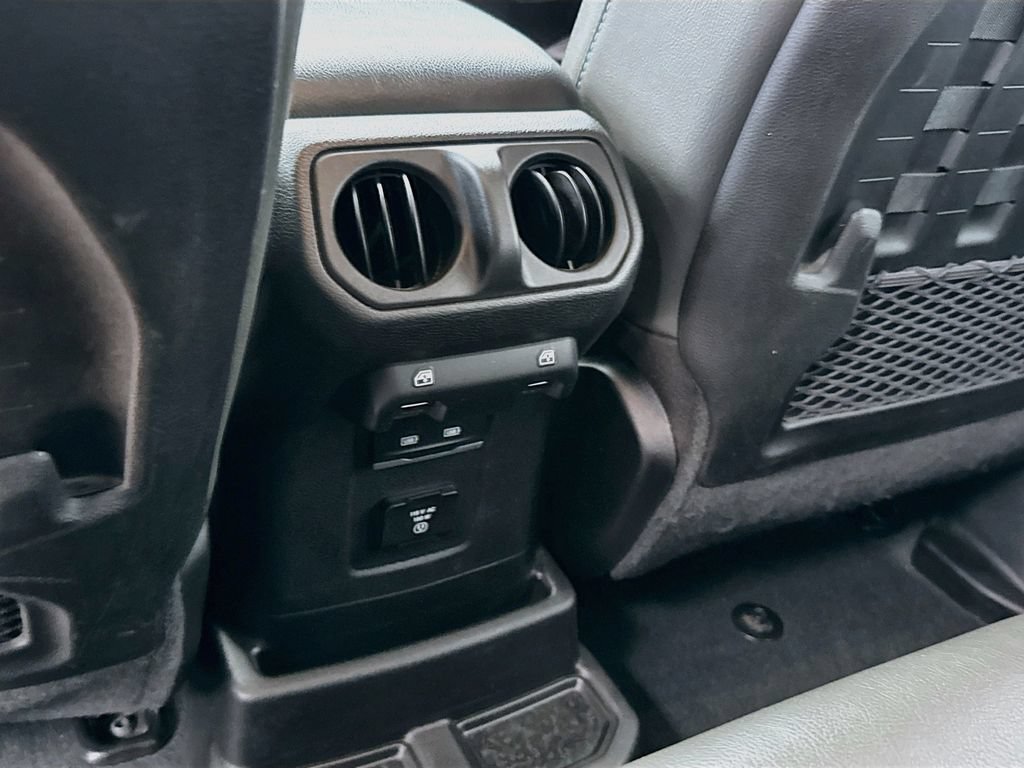 Used 2022 Jeep Wrangler Unlimited Rubicon 4xe AWD/4WD image 28