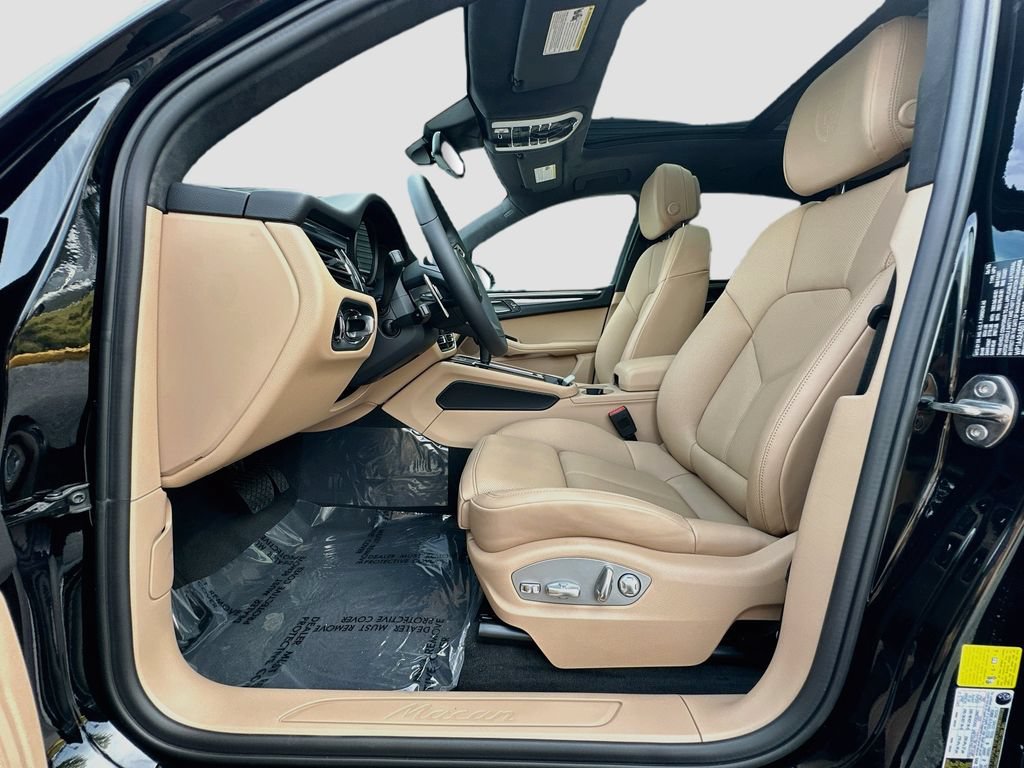 New 2026 Porsche Macan AWD/4WD image 5