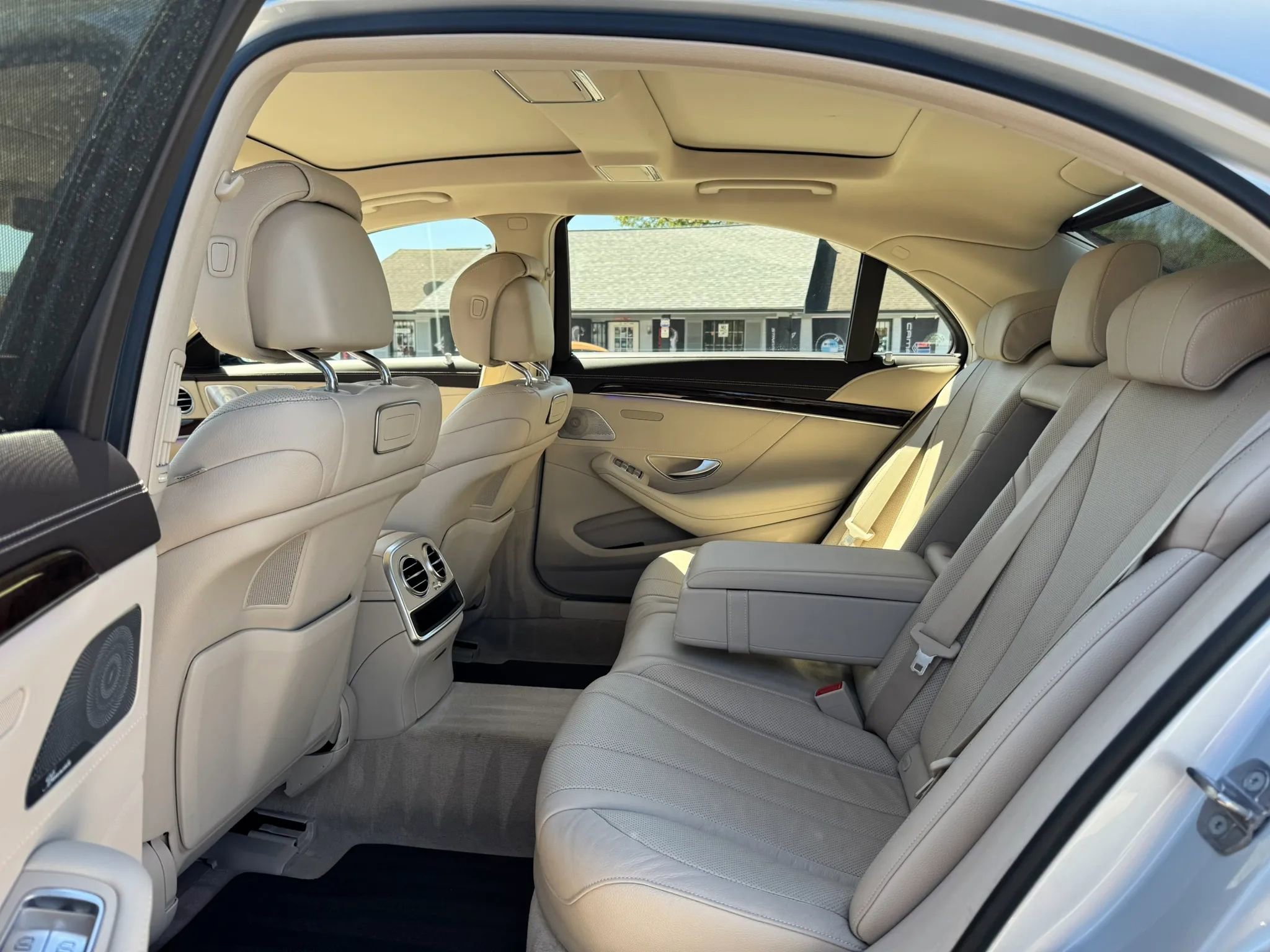 Used 2019 Mercedes-Benz S 450 Sedan image 25