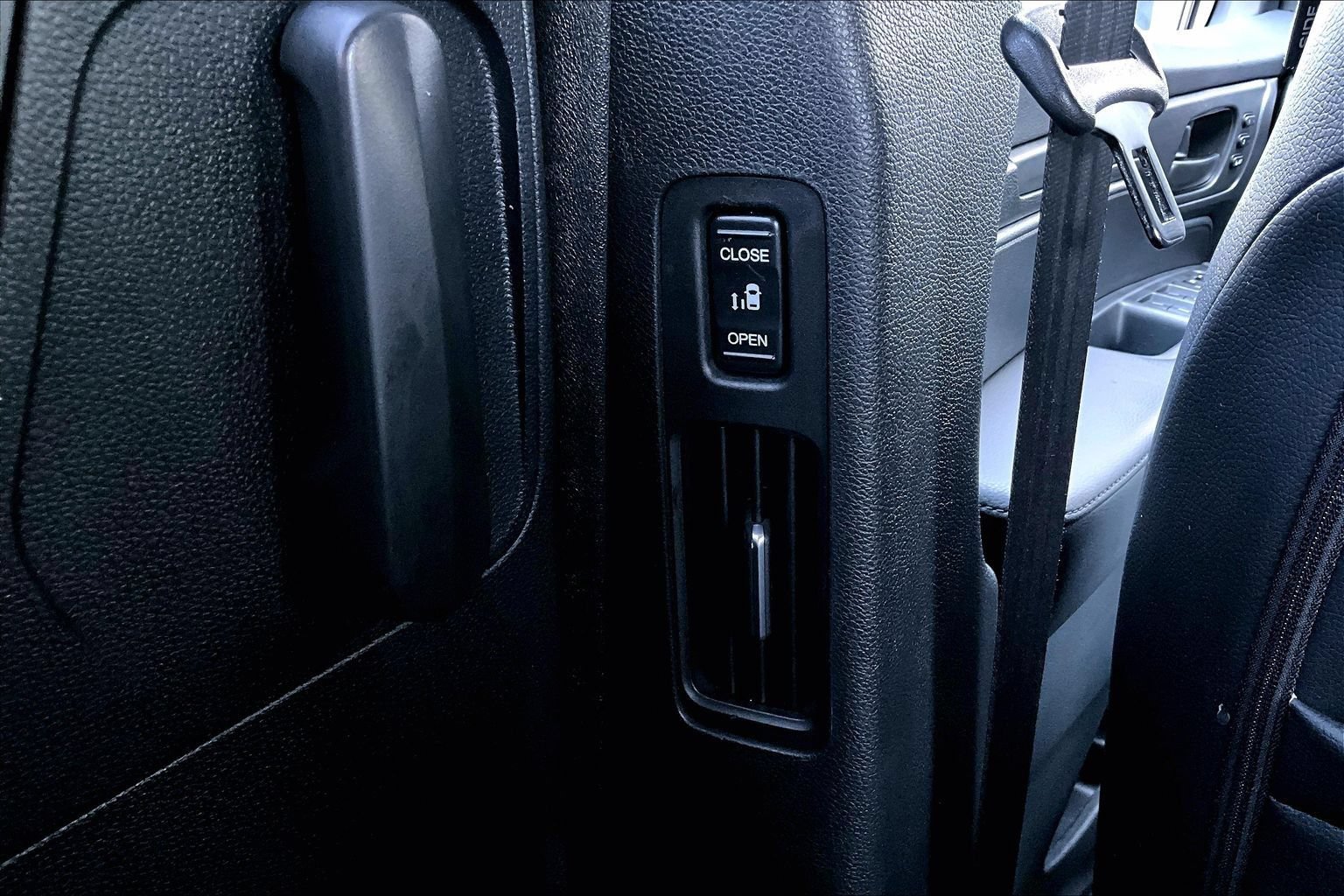 Used 2025 Honda Odyssey Sport-L image 33