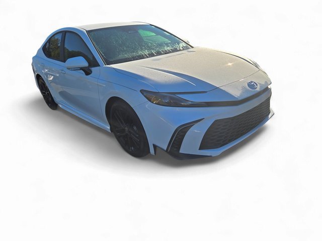 Used 2025 Toyota Camry SE image 1