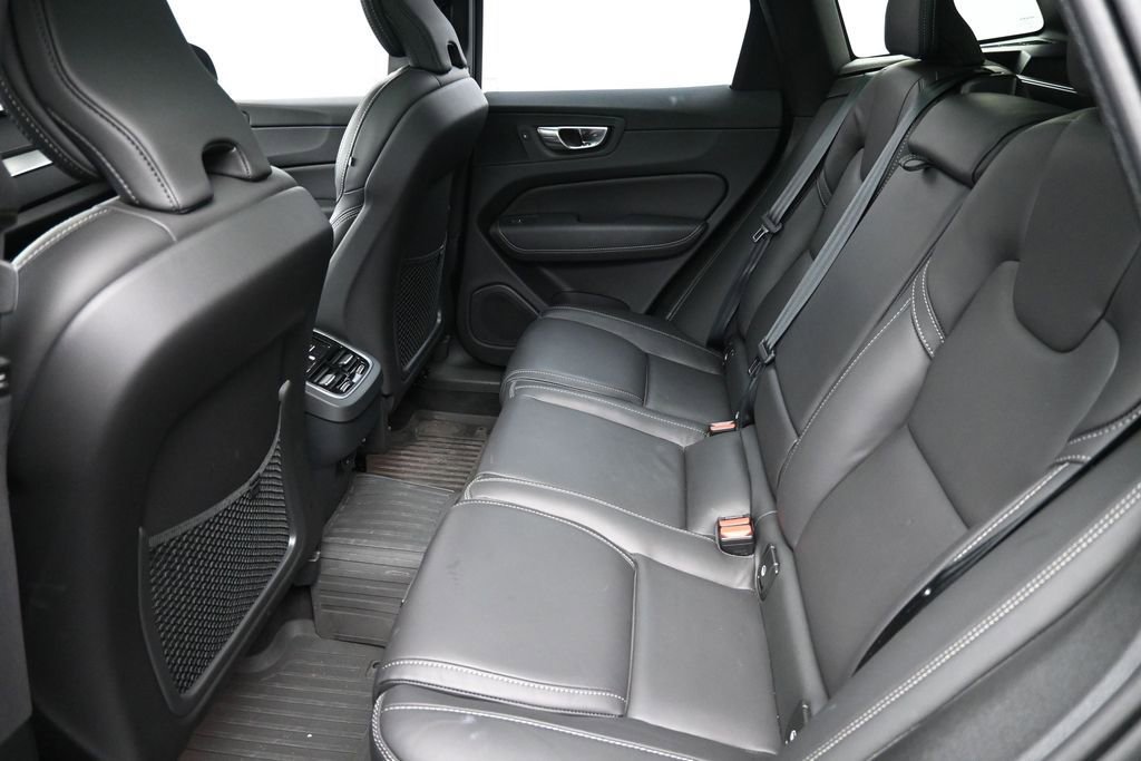 Used 2024 Volvo XC60 B5 Ultimate w/ Protection Package Premier AWD/4WD image 7