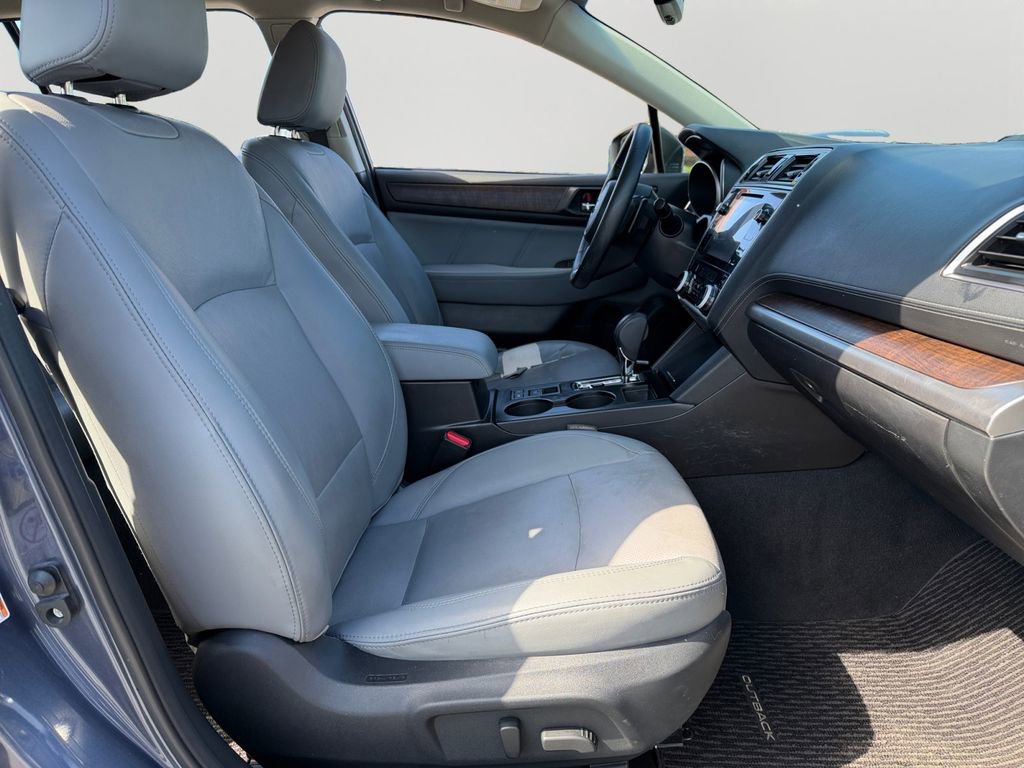 Used 2018 Subaru Outback 3.6R Limited AWD/4WD image 9