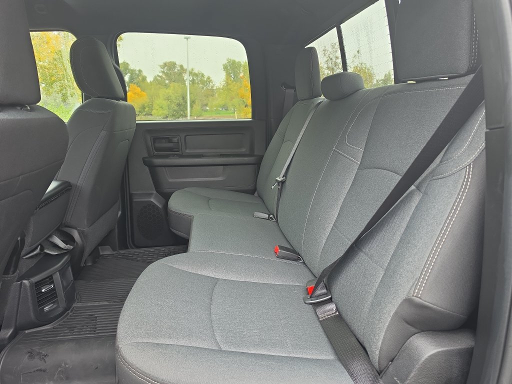 Used 2024 RAM 3500 Tradesman w/ Chrome Appearance Group AWD/4WD image 25