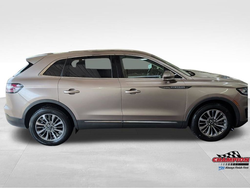 Used 2019 Lincoln Nautilus Select AWD/4WD image 6