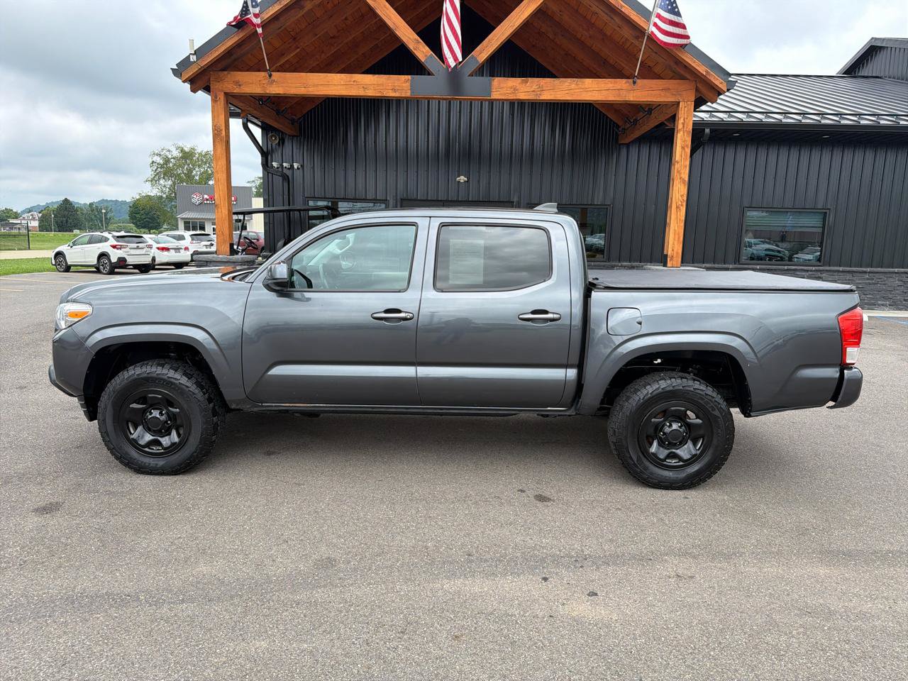 Used 2021 Toyota Tacoma SR AWD/4WD image 24