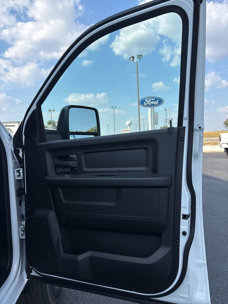 New 2026 RAM 3500 Tradesman w/ Chrome Appearance Group image 29