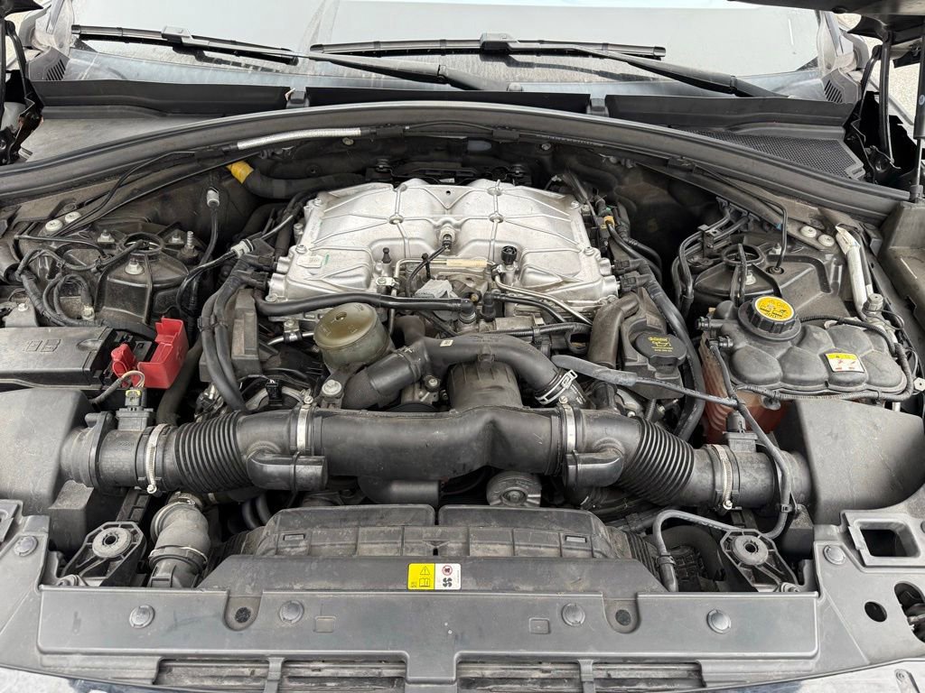 Used 2020 Land Rover Range Rover Velar R-Dynamic S image 15